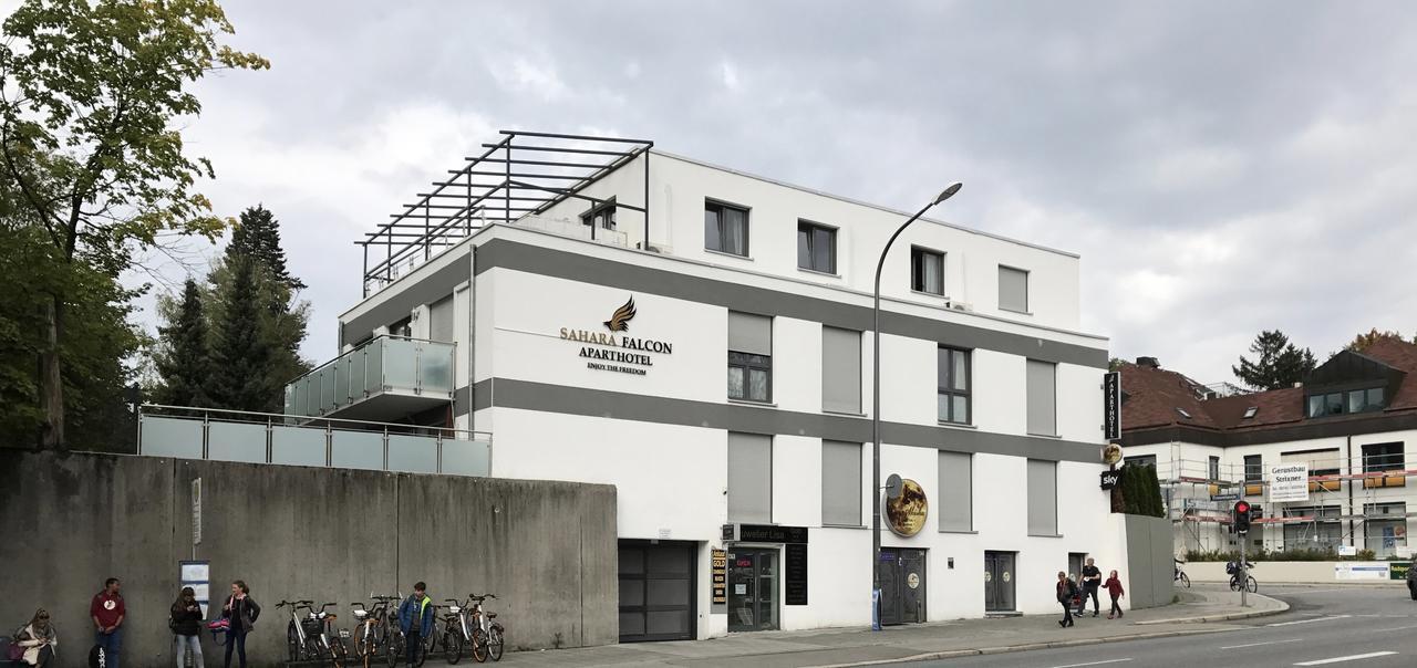 Sahara Falcon Munich Exterior photo