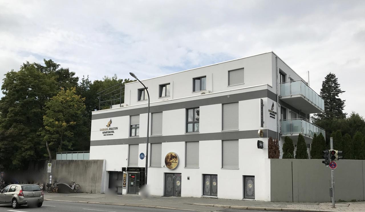 Sahara Falcon Munich Exterior photo