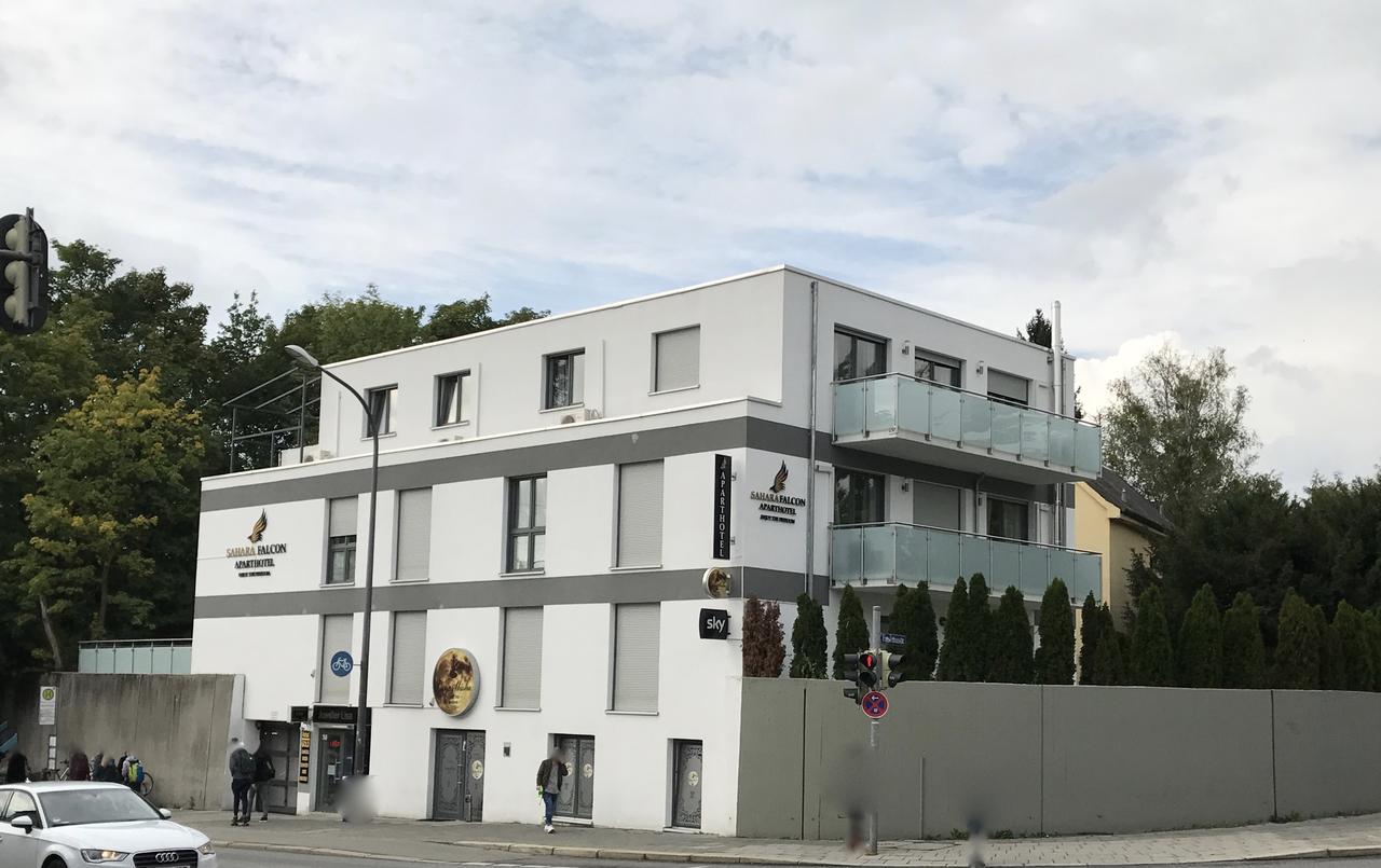 Sahara Falcon Munich Exterior photo