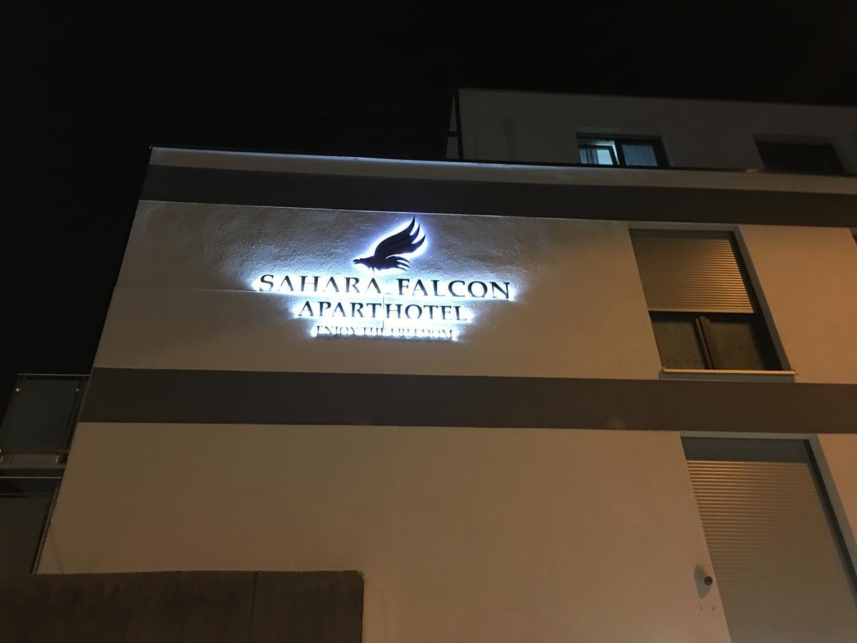 Sahara Falcon Munich Exterior photo