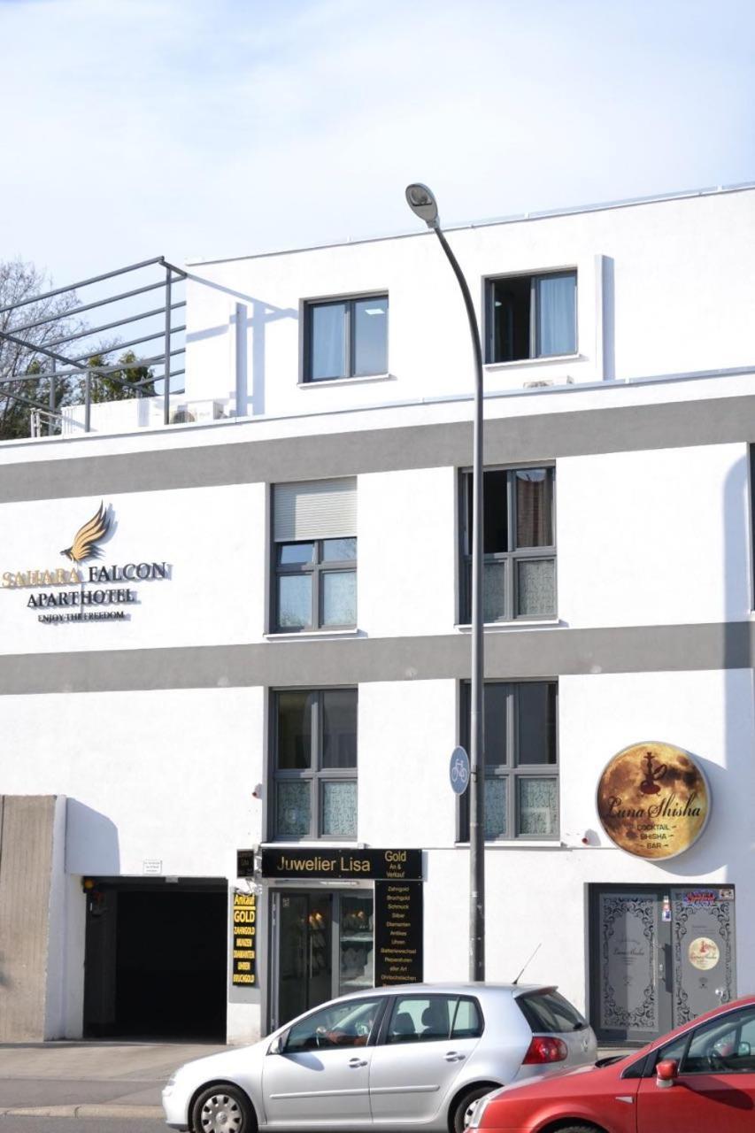 Sahara Falcon Munich Exterior photo